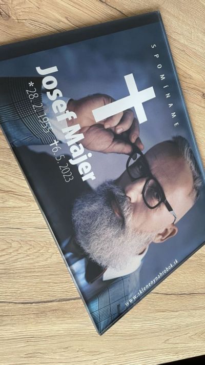 Placa de vidrio para tumba de urna