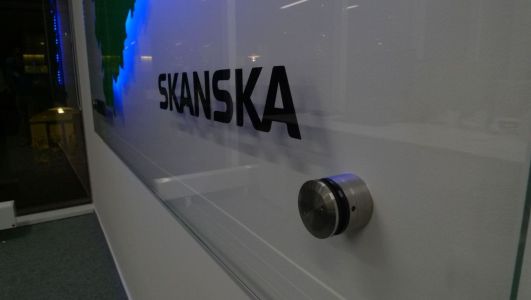 Mapa magnética de vidrio con iluminación trasera